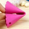 TBD0419826201A_2.jpg 2 PCS Kitchen Peeling Garlic Press Garlic Peeler Does Not Hurt the Hand Silicone Garlic Peeler, Green, Red, Blue