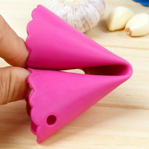 TBD0419826201A_2.jpg 2 PCS Kitchen Peeling Garlic Press Garlic Peeler Does Not Hurt the Hand Silicone Garlic Peeler, Green, Red, Blue