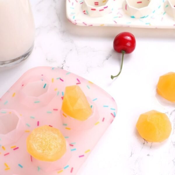 2 PCS Creative Silicone Ice Tray Mold 8 Continuous Mould Home-Made DIY Ice Tray Box, Style:, Brick  (Blue), Brick (Candy Color), Brick  (Jelly), Heart-shaped(Candy Effect), Heart-shaped(Jelly Effect), Five-star (Candy Effect)...