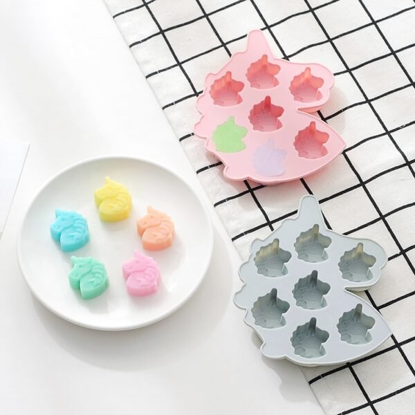TBD05655749.jpg Unicorn Pony Chocolate Candy Cake Baking Silicone Mold Color Random Delivery