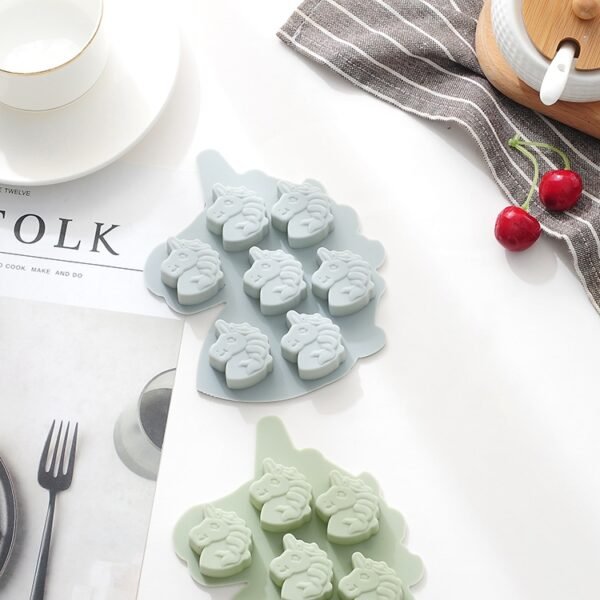 TBD05655749_3.jpg Unicorn Pony Chocolate Candy Cake Baking Silicone Mold Color Random Delivery